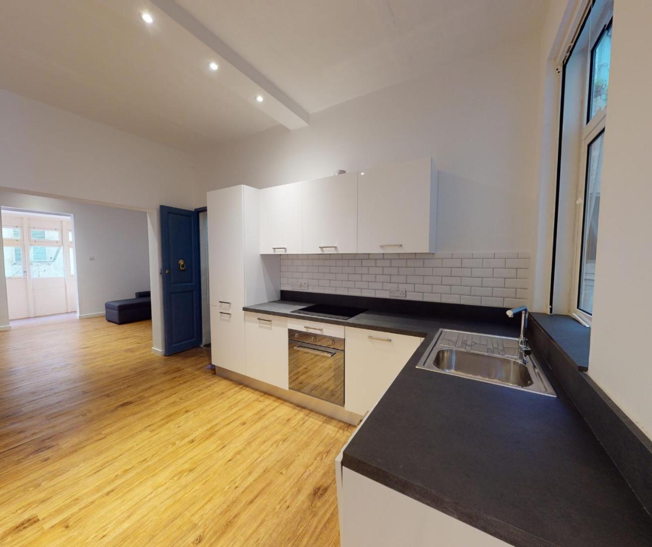Central And Modern Valletta Flat Экстерьер фото