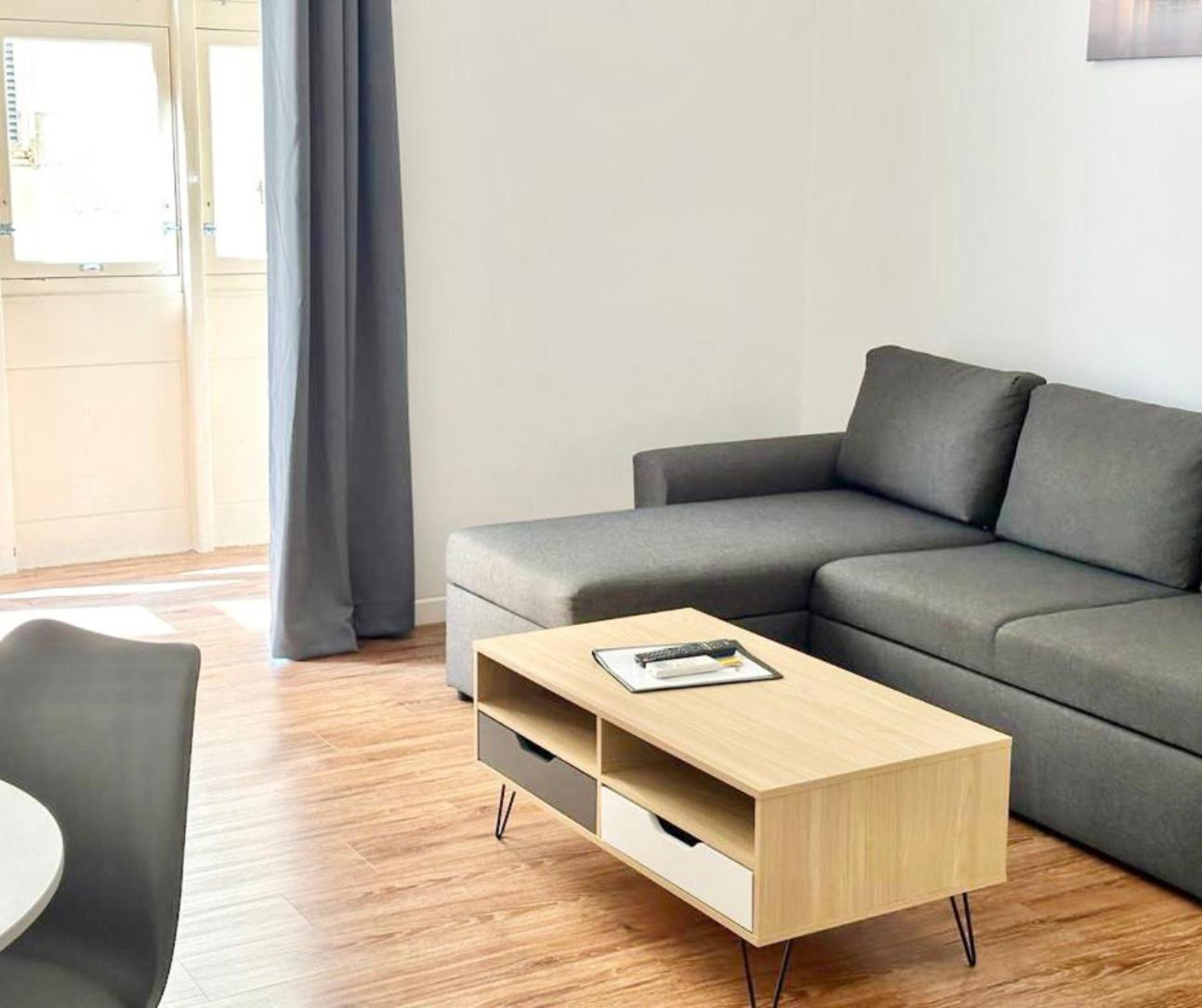 Central And Modern Valletta Flat Экстерьер фото